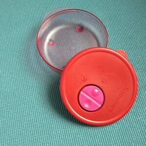 Tupperware crystal wave microwave lunch dish